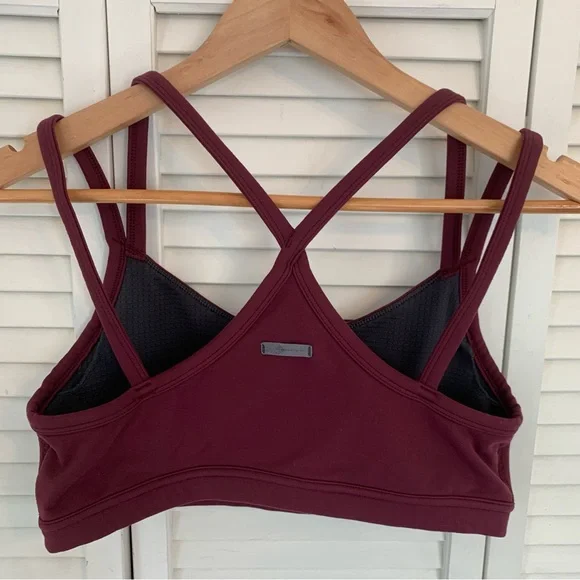 Oiselle Women’s‎ Size 10 Sports Bra Burgundy Strappy Back Yoga Running Workout - Picture 2 of 6